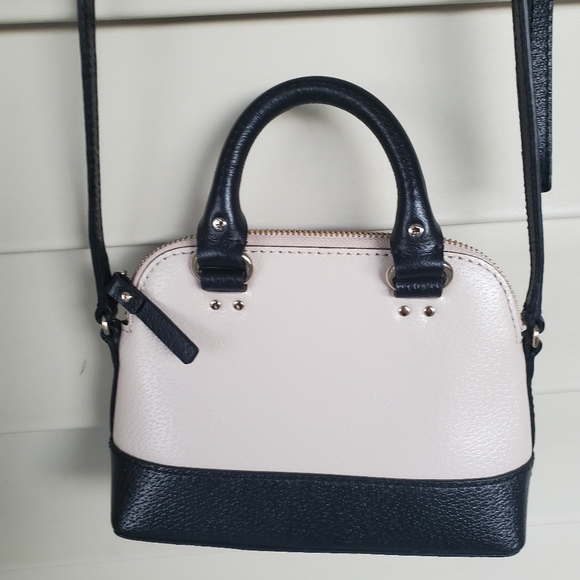 Kate Spade New York Berkeley Lane Hannah Mini Black & Cream Cross Body Bag. - Picture 2 of 16